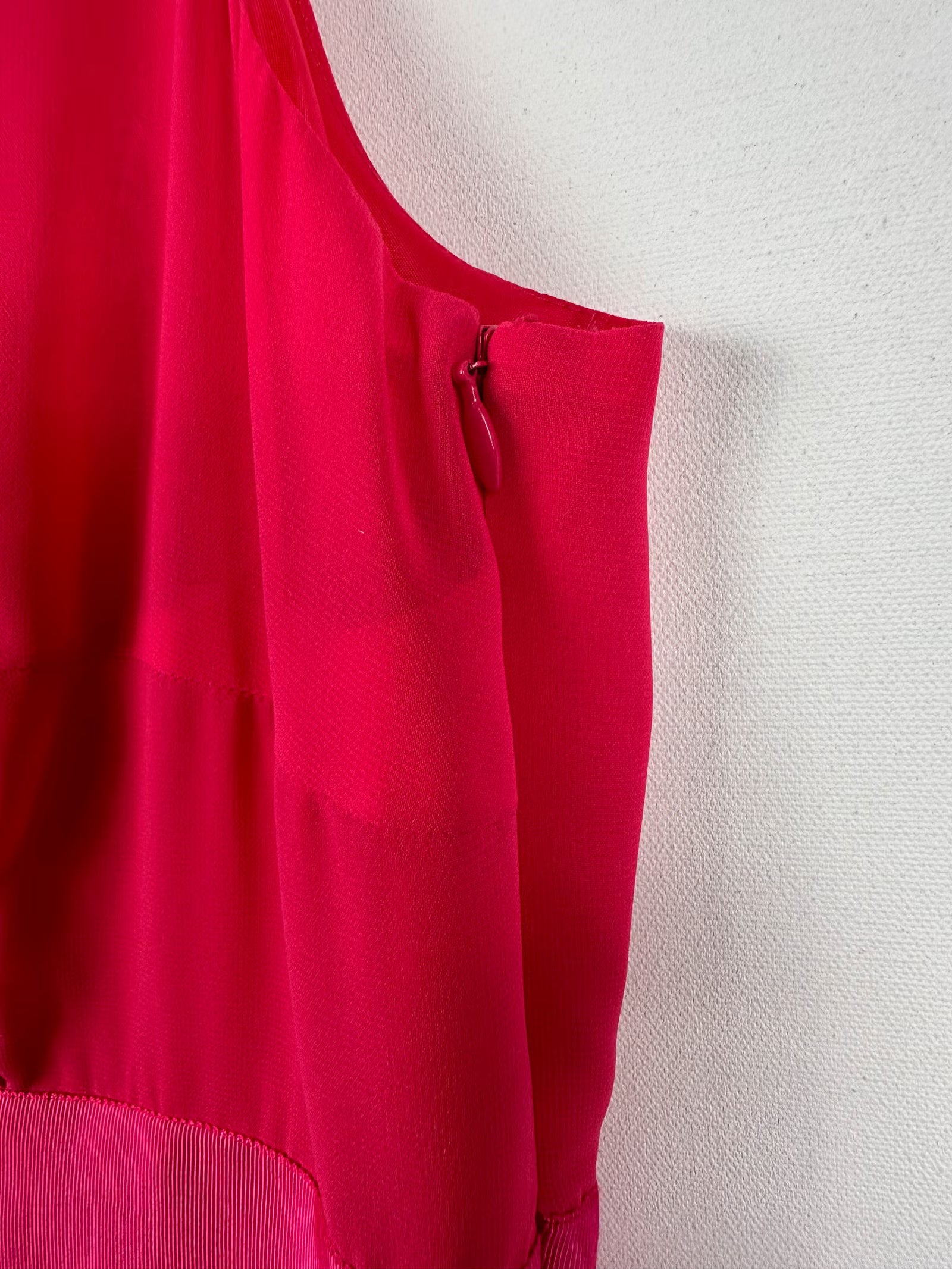 Esprit kirkkaanpinkki juhlamekko, koko 44