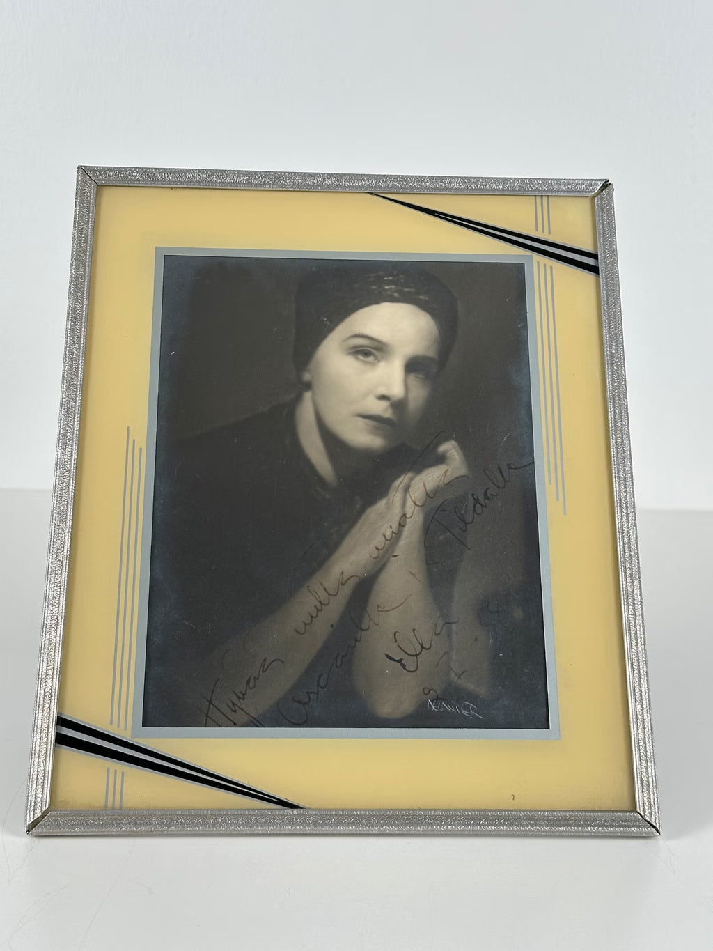 Ella Eronen – alkuperäinen valokuva omistuskirjoituksella