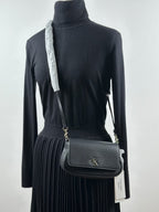 Calvin Klein Minimal Monogram -olkalaukku,